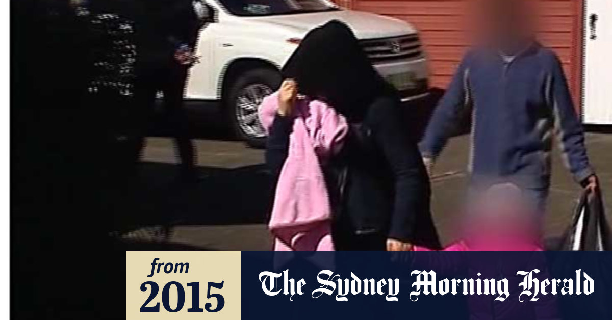 Video Dumped baby back in mum's arms